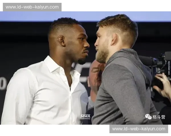 科米尔vs凯恩：新王登基还是旧王统治？足球世界的两极对决